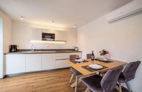 Parcines Apartment | Apartment "Engel Stodl" with Mountain View, A/C, Wi-Fi, Balcony, Sauna & Terrace