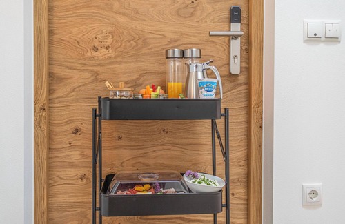 Parcines Apartment | Apartment "Engel Stodl" with Mountain View, A/C, Wi-Fi, Balcony, Sauna & Terrace