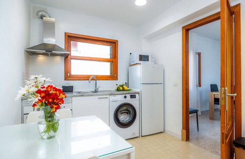 Colonia Sant Jordi Apartment | Apartment 'Apartamento Imperial' with Wi-Fi and Air Conditioning