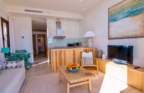 Colonia Sant Jordi Apartment | Apartment 'Cabrera' with Sea View, Wi-Fi and Air Conditioning