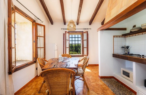 Petra Apartment | Apartment "Es Sostre" with Mountain View, Shared Pool & Wi-Fi