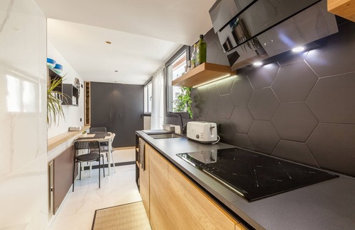 Vilanova I la Geltru Apartment | Apartment "Dulce y Acogedor" with Private Terrace & Wi-Fi