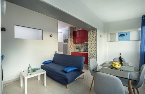 Puerto de la Cruz Apartment | Apartment “Estudio Bel Air” close to the Beach with Sea View and Shared Pool