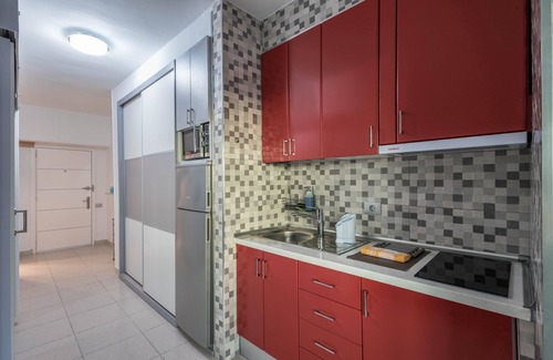 Puerto de la Cruz Apartment | Apartment “Estudio Bel Air” close to the Beach with Sea View and Shared Pool