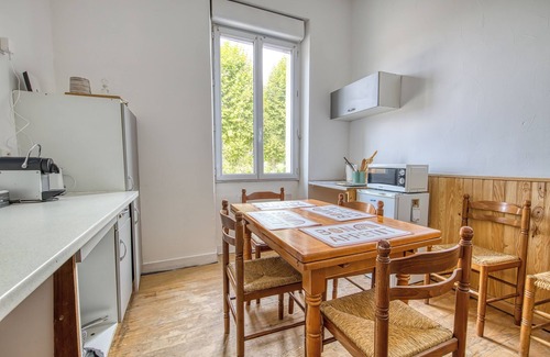 Lesparre-Medoc Apartment | Apartment 'Estuary ' with Terrace & Wi-Fi