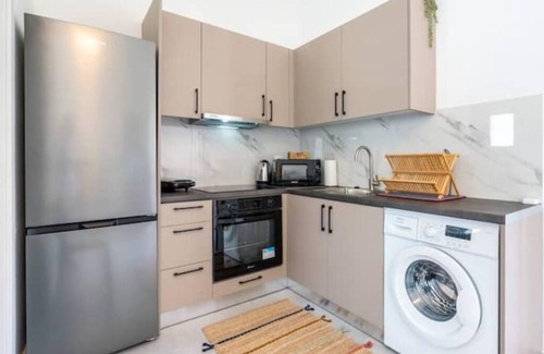 Rhodes Apartment | Apartment 'Evan Suites No 2' with Wi-Fi and Air Conditioning