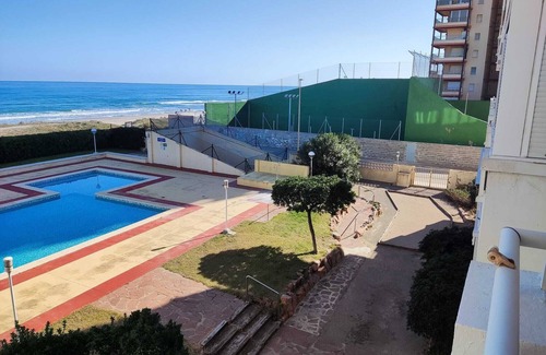 Sueca Apartment | Apartment facing the sea, with private access to the beach and pool.