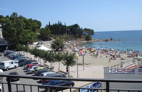 Llanca Apartment | Apartment facing the sea