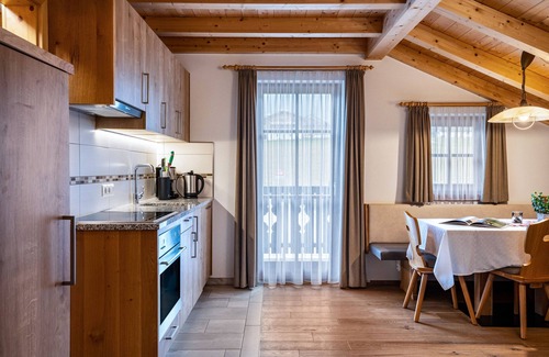 Valle di Casies Apartment | Apartment 'Feldererhof Apt Almenblick' with Mountain View, Shared Garden and Wi-Fi