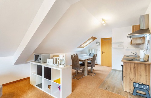 Stryck Apartment | Apartment 'Ferienwohnung 4' with Shared Garden, Balcony and Wi-Fi