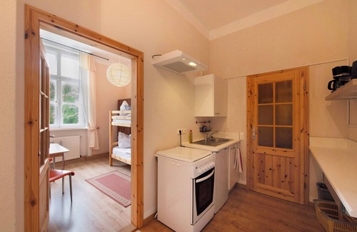 Krakow am See Apartment | Apartment 'Ferienwohnung 5' with Shared Terrace, Shared Garden