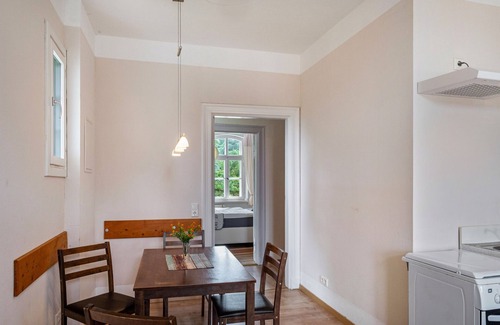 Krakow am See Apartment | Apartment 'Ferienwohnung 9' with Shared Terrace and Shared Garden