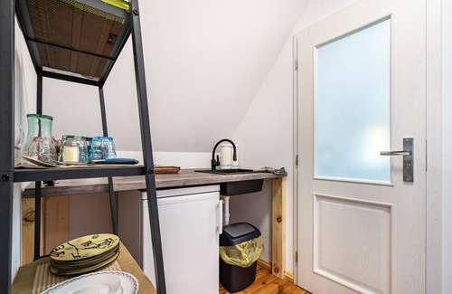 Bad Muskau Apartment | Apartment 'Ferienwohnung Im Grünen' with Shared Garden