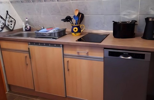 Garz/Rugen Apartment | Apartment 'Ferienwohnung Garz' with Private Terrace, Private Garden and Wi-Fi
