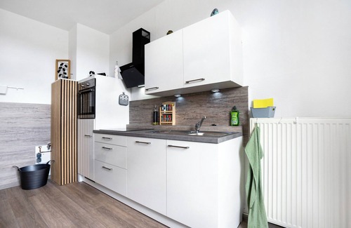 Chemnitz Apartment | Apartment 'Ferienwohnung Chemnitz City' with Balcony and Wi-Fi