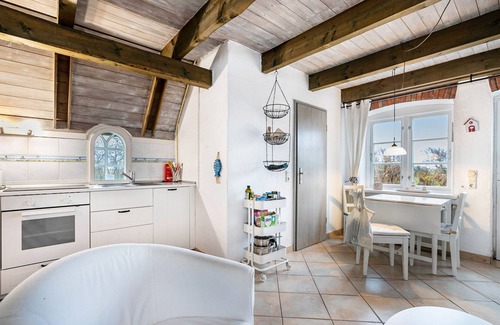 Rodenas Apartment | Apartment 'Ferienwohnung 1' with Shared Garden, Balcony and Wi-Fi