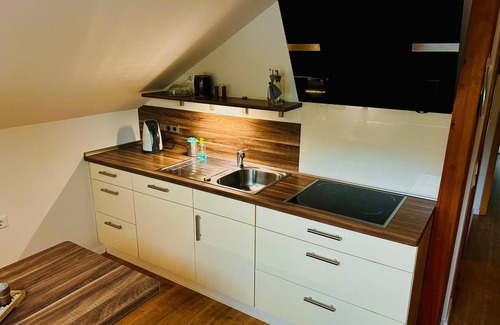 Naumburg Apartment | Apartment 'Fewo Bei Freunden' with Mountain View, Wi-Fi and Air Conditioning