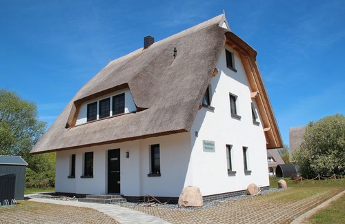 Dranske Apartment | Apartment Fewo Hiddenseeblick