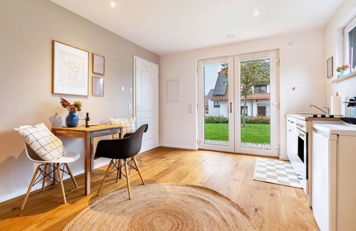 Oberschopfheim Apartment | Apartment 'Fewo Kleines Glück' with Private Terrace and Wi-Fi