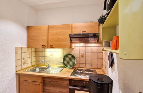 Obernhausen Apartment | Apartment 'Fewo Zuckerfeld' with Shared Terrace and Wi-Fi