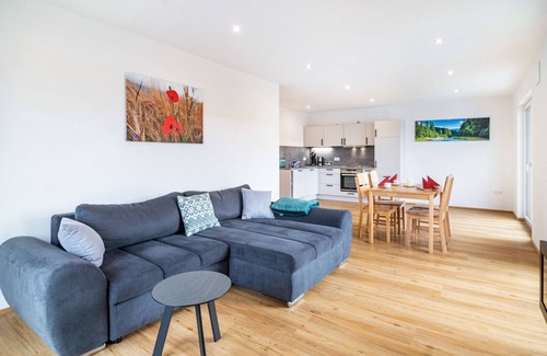 Ravensburg Apartment | Apartment 'Fichte' with Balcony and Wi-Fi