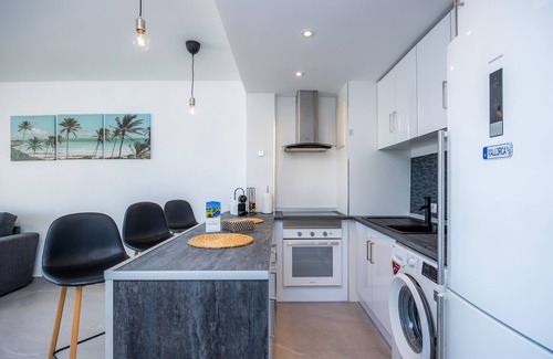 Calvia Apartment | Apartment 'First Line Cosy' with Sea View, Wi-Fi and Air Conditioning
