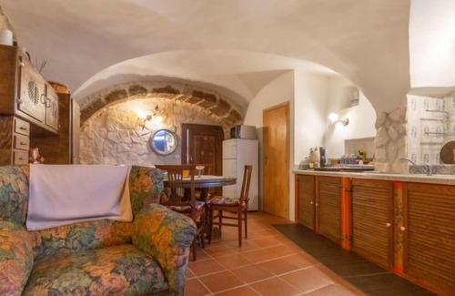 Castel del Monte Apartment | Apartment Flag Tur in L'Aquila - 6 persons, 1 bedrooms