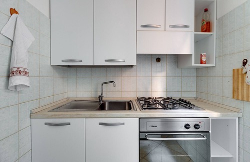 Cabras Apartment | Apartment 'Flamingo House' with Balcony, Wi-Fi and Air Conditioning