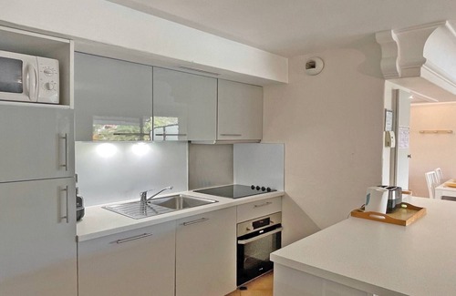 Sainte-Maxime City Centre Apartment | Apartment for 4 people – Pool residence – Air conditioning – WiFi – Sainte Maxime –.