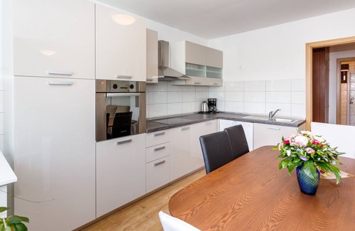 Baska Condo | APARTMENT FOR 4 WITH POOL IN A QUIET LOCATION, ISLAND OF KRK, BAŠKA