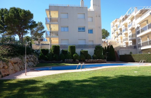 Calafat Apartment | Apartment for 6/8 people. beachfront, 20 m. Creek