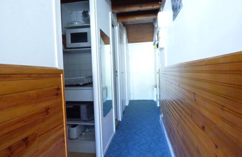 Arette Apartment | Apartment for 6, direct slope access, balcony, elevator