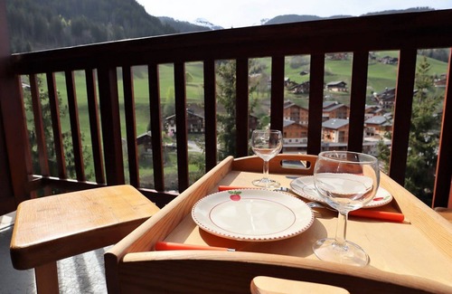 Areches Apartment | Apartment for 5 with pool, balcony, close to ski and village