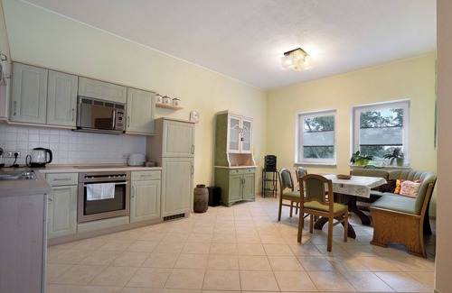 Forst Apartment | Apartment 'Forst Entdecken' with Wi-Fi