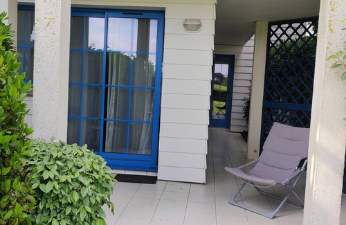Bourgenay Apartment | Apartment -3 rooms, 2 bedrooms, ground floor in the village of Port Bourgenay with swimming pool access