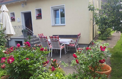 Langenargen Apartment | Apartment 'Funk' with Private Terrace, Private Garden and Wi-Fi