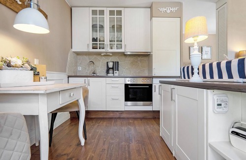 Neuenkirchen Apartment | Apartment 'Gästewohnung Am See - Suite Maritim' with Private Terrace, Private Garden and Wi-Fi