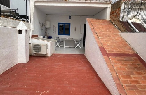 Alcanar Apartment | Apartment 'Gloria 1' with Shared Terrace and Air Conditioning