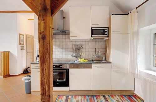 Sehestedt Apartment | Apartment 'Galerie Haus Wohnung 2' with Shared Pool, Private Terrace and Wi-Fi