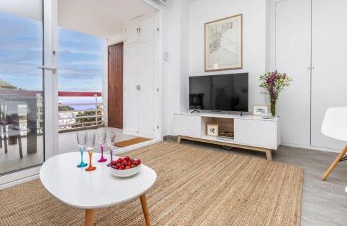 Salionc Apartment | Apartment Garbi Salions by Interhome