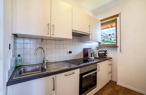 Schenna Apartment | Apartment "Gartenheim Martin" with Mountain View, Pool & Sauna