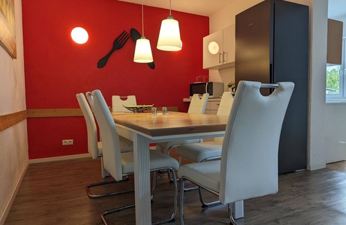 Kesselheim Apartment | Apartment 'Gästehaus Koblenz' with Private Terrace and Wi-Fi