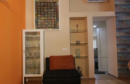 Sololaki Apartment | Apartment Gergeti
