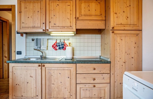 Gionghi-Cappella Apartment | Apartment 'Giongo Residence Aparthotel 101' with Mountain View, Shared Terrace and Wi-Fi