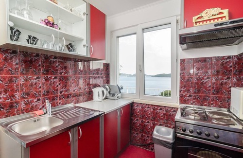 Dubrovacko Primorje Apartment | Apartment Giovani - Two Bedroom Apartment with Balcony and Sea View