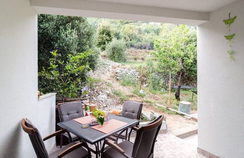 Dubrovacko Primorje Apartment | Apartment Giovani - Two Bedroom Apartment with Balcony and Sea View