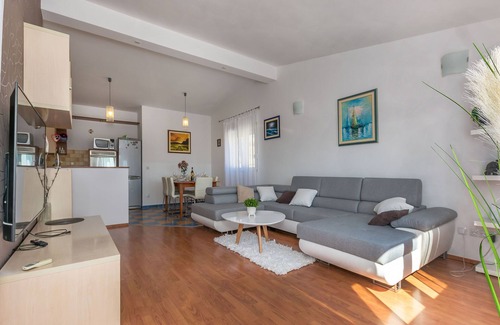 Omis Apartment | Apartment Goge (14971-A1) - Omis