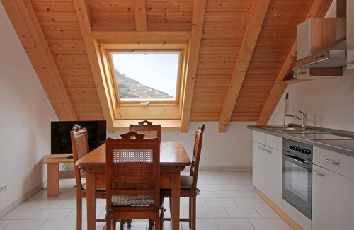 Vogtsburg Apartment | Apartment 'Graf' with Shared Terrace, Shared Garden and Wi-Fi
