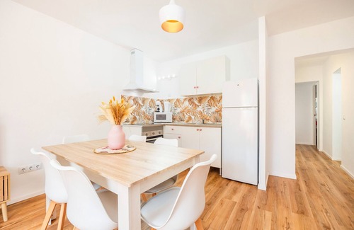 Cala Ferrera Apartment | Apartment 'Gran Sol Family 1' with Shared Pool, Wi-Fi and Air Conditioning