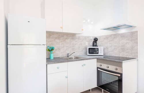 Cala Ferrera Apartment | Apartment 'Gran Sol Family 4' with Shared Pool, Wi-Fi and Air Conditioning